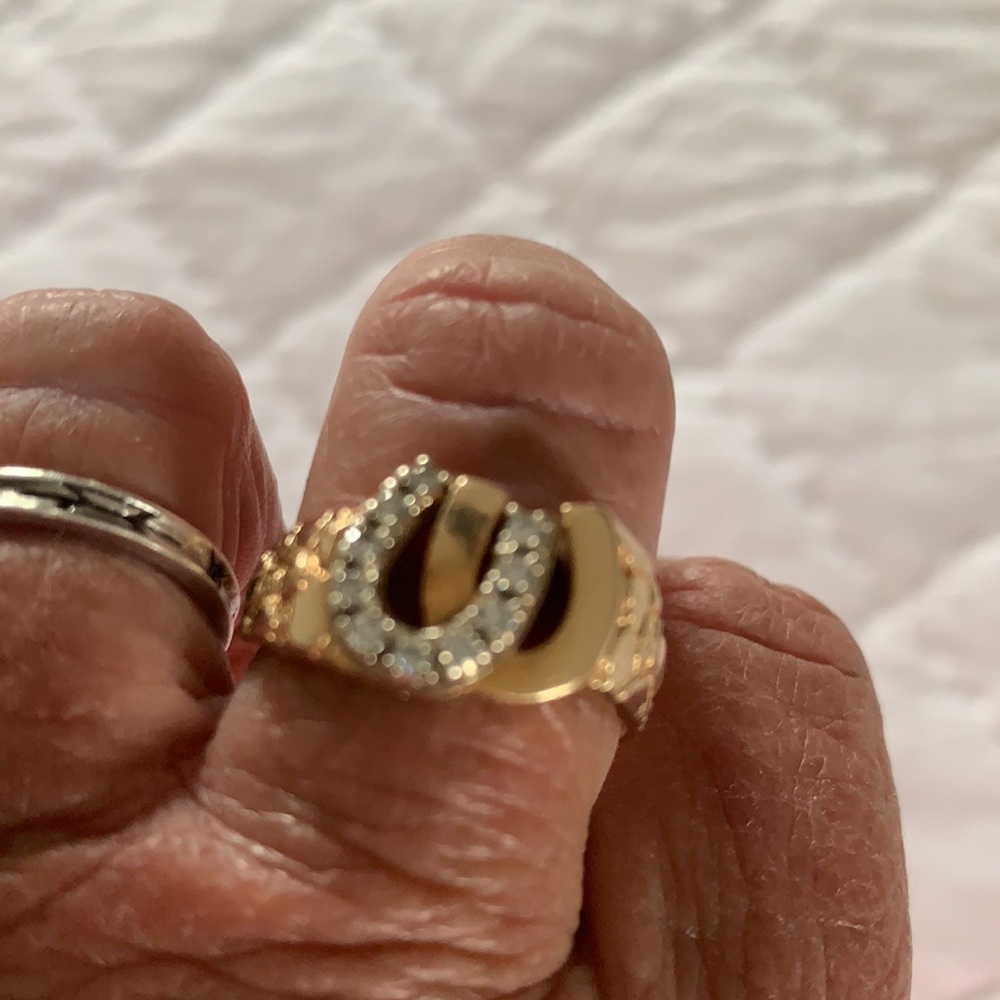 14 K GOLD  DOUBLE HORSESHOE RING - Picture 4 of 17